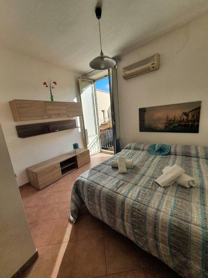Ferienwohnung Al Cortile Di Maqueda Palermo Exterior foto