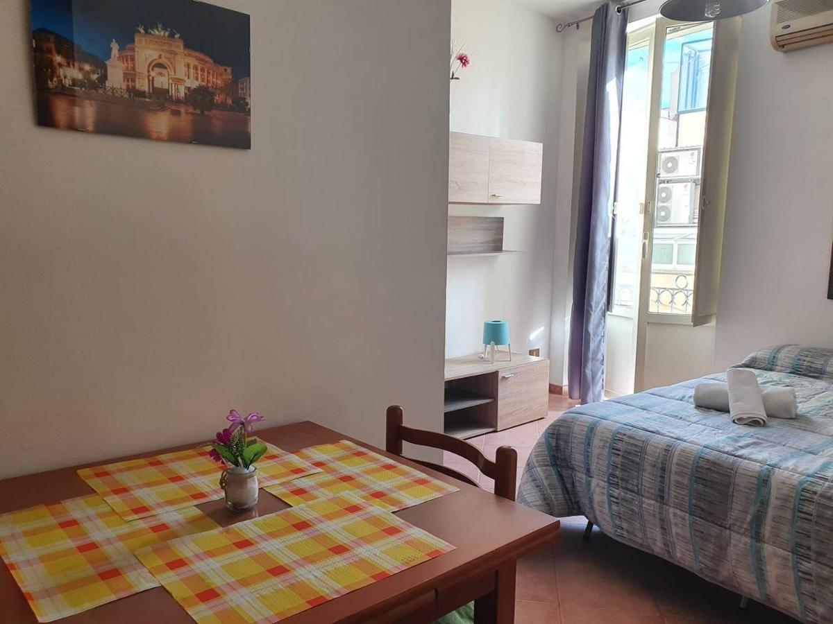 Ferienwohnung Al Cortile Di Maqueda Palermo Exterior foto